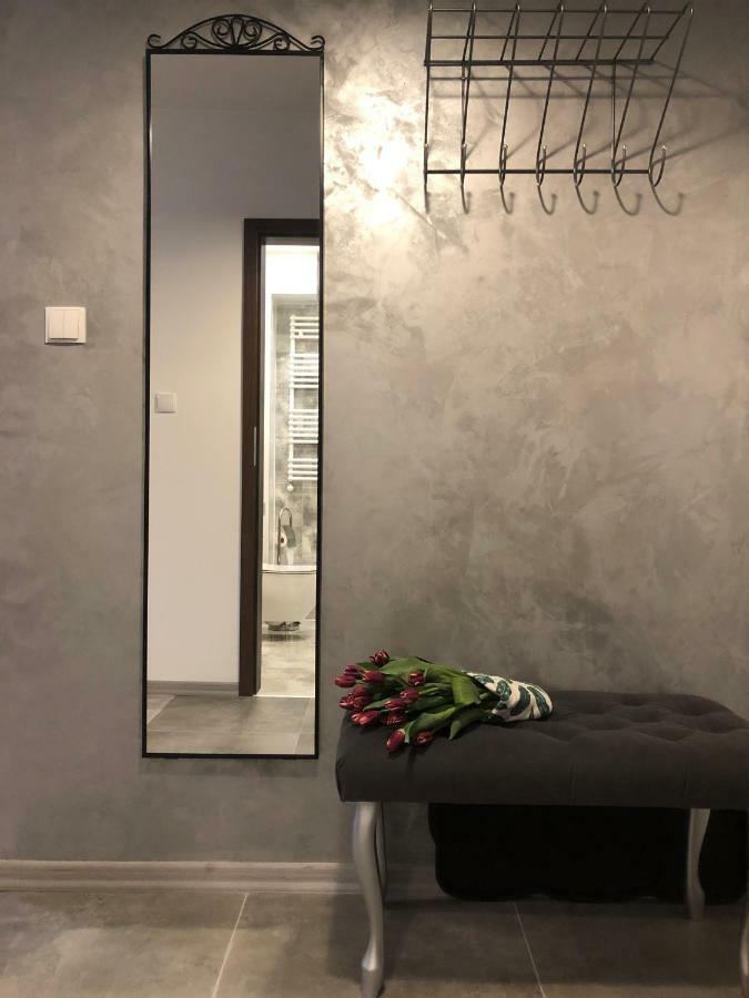 Apartament Joanny Bator เยเลเนียกูรา ภายนอก รูปภาพ